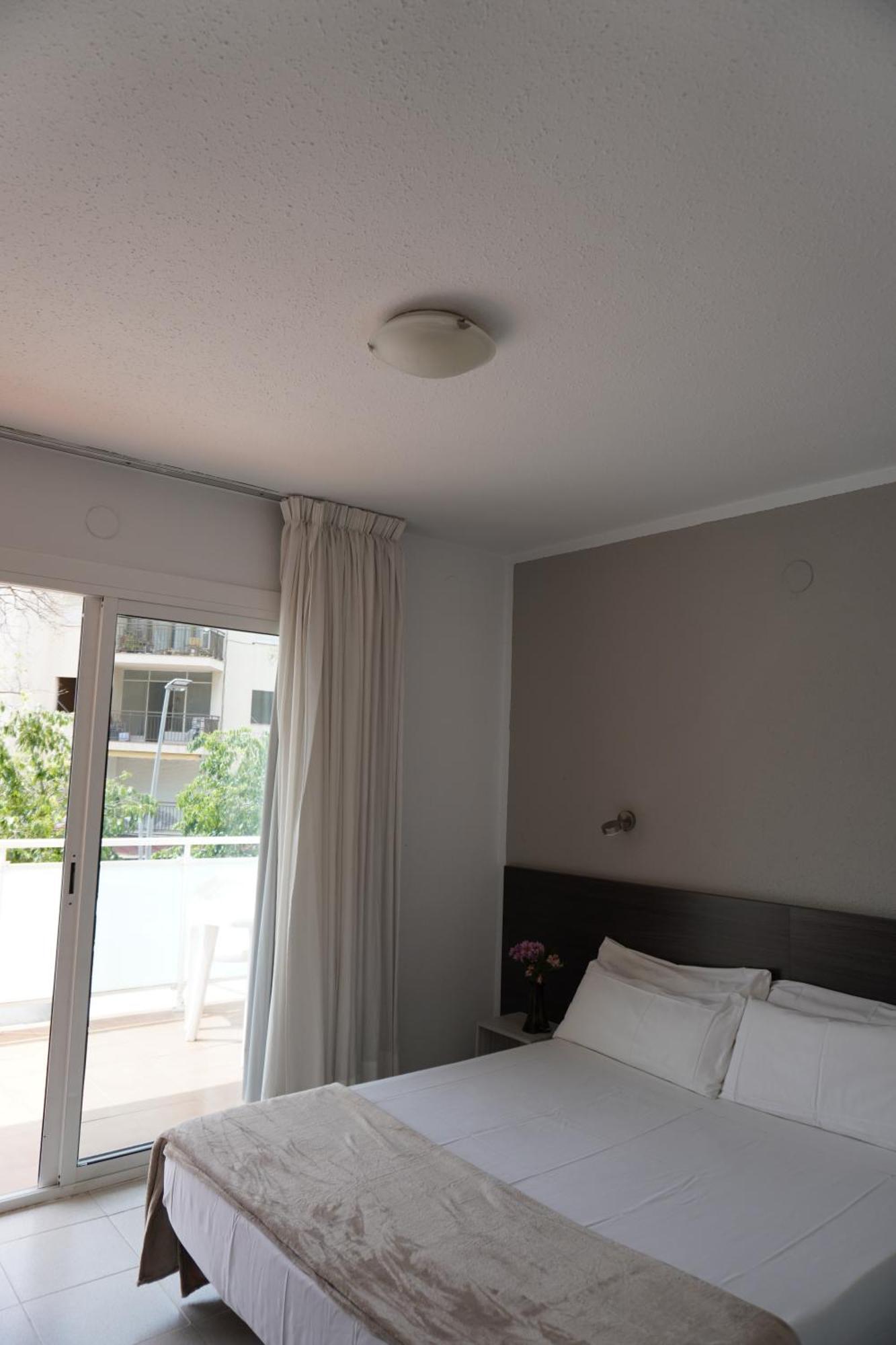 Ram Rooms Tahiti Salou Exterior foto